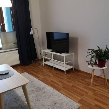 Kotimaailma - Kotoisa Saunallinen Kolmio Tikkurilan Palveluiden Aeaerellae Vantaa Exterior photo