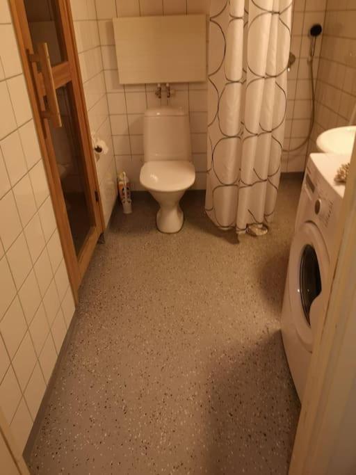 Kotimaailma - Kotoisa Saunallinen Kolmio Tikkurilan Palveluiden Aeaerellae Vantaa Exterior photo